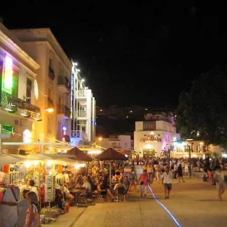 Spacious In Albufeira 80 M² With Shared Pool Apartamento