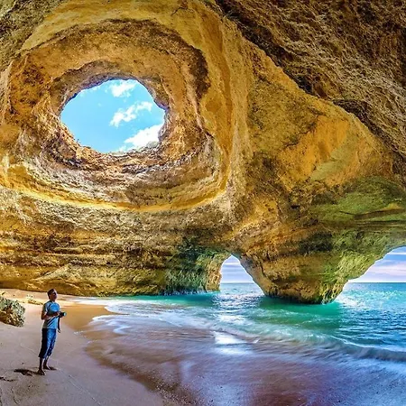 Spacious In Albufeira 80 M² With Shared Pool Apartamento Olhos de Agua (Albufeira)