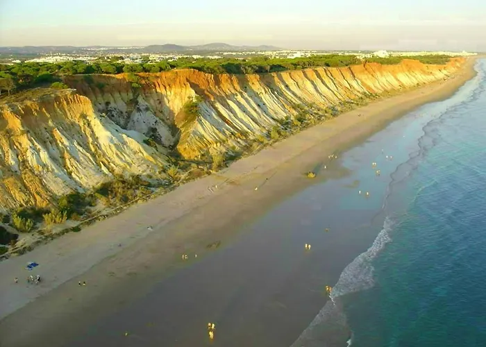 Lägenhet Spacious In Albufeira 80 M² With Shared Pool Olhos de Agua (Albufeira)