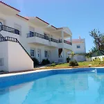 Spacious In Albufeira 80 M² With Shared Pool *