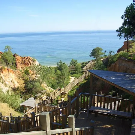 Albufeira View Apartment: Pool, Garden, Near Olhos de Agua (Albufeira)
