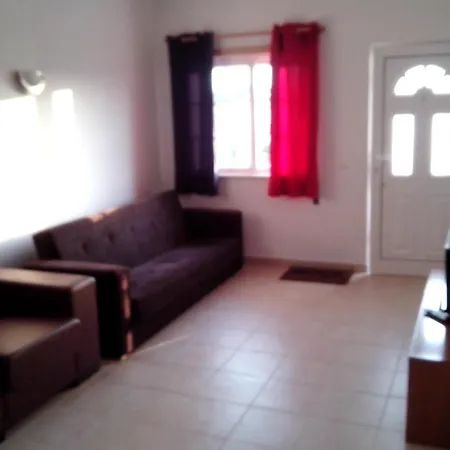 Spacious In Albufeira 80 M² With Shared Pool Olhos de Αgua