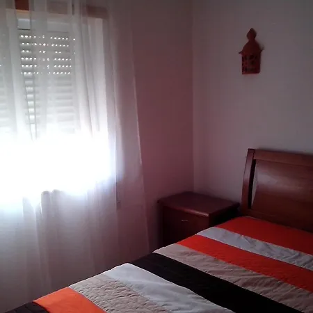 Spacious In Albufeira 80 M² With Shared Pool * Olhos de Αgua