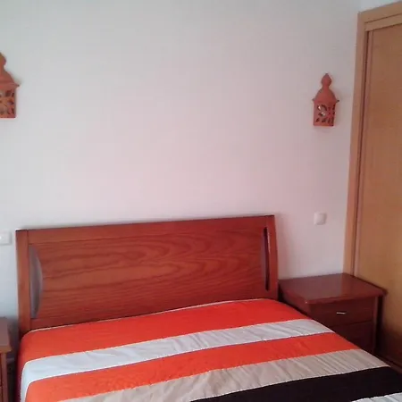 Spacious In Albufeira 80 M² With Shared Pool Διαμέρισμα