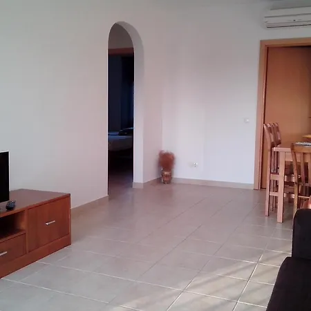 Spacious In Albufeira 80 M² With Shared Pool Διαμέρισμα Olhos de Αgua