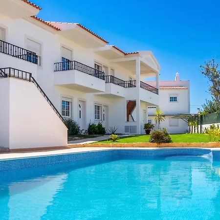 Spacious In Albufeira 80 M² With Shared Pool Lejlighed *