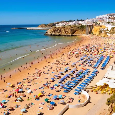 Spacious In Albufeira 80 M² With Shared Pool *