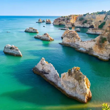 Spacious In Albufeira 80 M² With Shared Pool