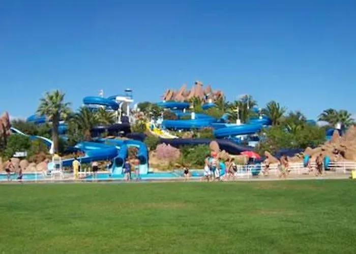 Spacious In Albufeira 80 M² With Shared Pool Apartamento