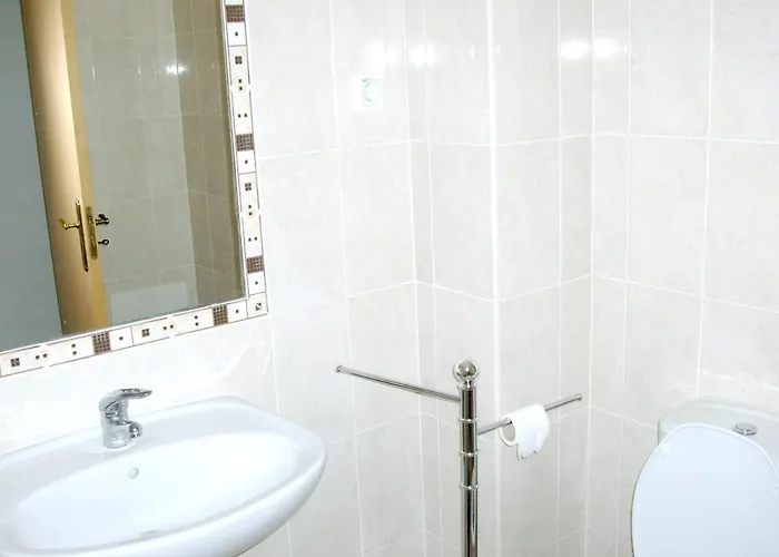 Spacious In Albufeira 80 M² With Shared Pool Olhos de Agua (Albufeira)