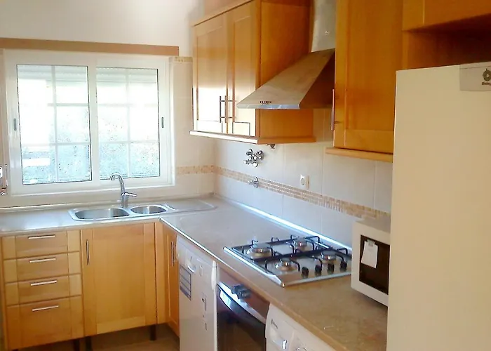 Apartamento Spacious In Albufeira 80 M² With Shared Pool *