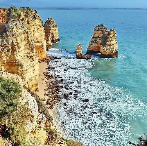 Spacious In Albufeira 80 M² With Shared Pool * Olhos de Agua (Albufeira)