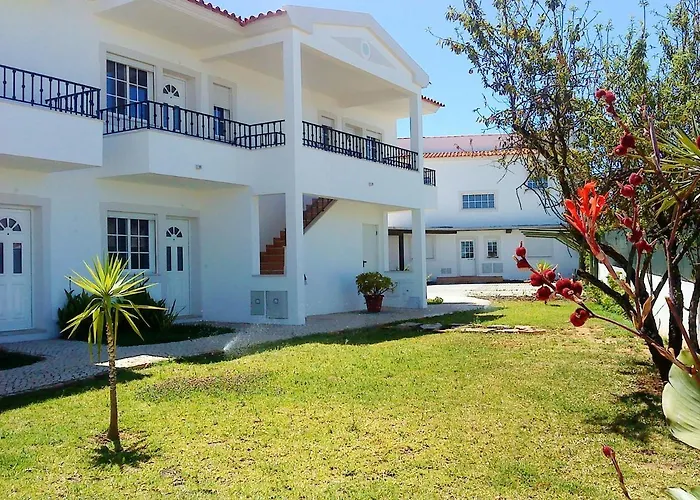 Apartament Spacious In Albufeira 80 M² With Shared Pool *